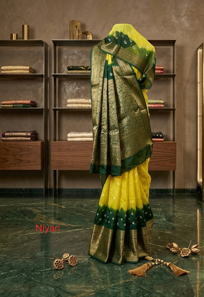 Beautiful Chunri Saree with Kanjivaram Border – A Perfect Blend of Traditional Elegance & Royal Charm!